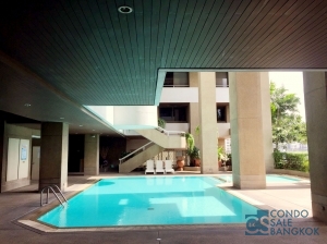 Condo for sale 3BR169 sqm. Close to BTS Asoke & MRT Sukhumvit.