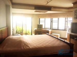 Sukhumvit 59 condo for rent/sale, 2 bedrooms 184.59 sq.m. Close to Thong Lor BTS.