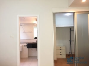 Sell with Tenants best location close MRT Phetchaburi, 2 Bedrooms 98  sq.m.