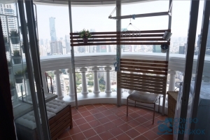 Condo for Sale in State Tower, 1 bedroom 94.97 Sq.m. High floor on 45 Floor, Close to Surasak BTS