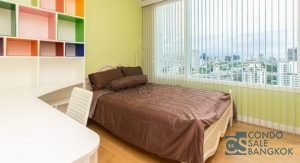 Condo for sale / rent at Sukhumvit 23, 3 bedrooms 120 sq.m. 5 minutes walk to Sukhumvit MRT