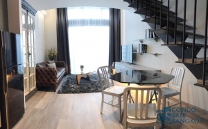 Condo for rent at Sukhumvit 63, 1 Bedroom 55 sqm. Duplex Style, Only 3 minutes walk to BTS Ekkamai.