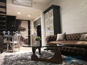 Condo for rent at Sukhumvit 63, 1 Bedroom 55 sqm. Duplex Style, Only 3 minutes walk to BTS Ekkamai.