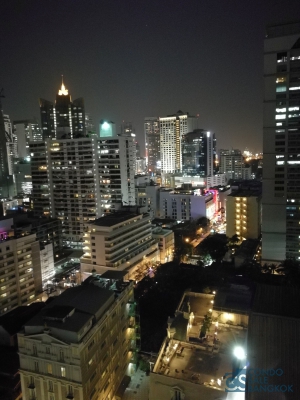 Sell with Tenants, 15 Sukhumvit Residence, 1 bedroom 59.29 sqm. Walk to BTS Nana and BTS Asoke.