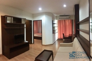 Condo for sale at Sukhumvit 42, Fully furnished 45 sq.m. 1 bedroom, Only 5 minutes walk to BTS Ekamai.