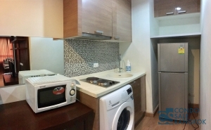 Condo for sale at Sukhumvit 42, Fully furnished 45 sq.m. 1 bedroom, Only 5 minutes walk to BTS Ekamai.