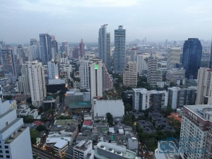 Sell with Tenants at 15 Sukhumvit Residences, 2 bedrooms 80.71 sqm. Walking distance to BTS Asoke