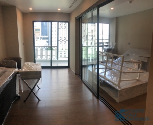 Na Vara Residence at Langsuan, 1 Bedroom 44.37 sqm. Walking distance to BTS Chit Lom.