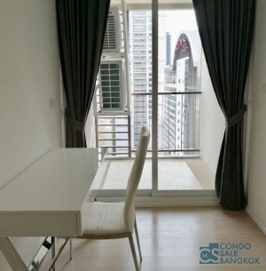 Condo for sale/rent at 15 Sukhumvit Residences, 1 bedroom 59.29 sq.m. High floor Walking distance to BTS Asoke.