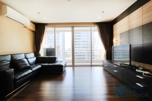 Luxury condo for SALE at Silom, 3 bedrooms 4 bathrooms 211 sq.m. Close to Saladaeng BTS.