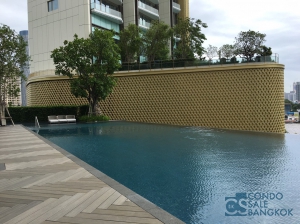 Down Payment!! Luxurious condo on the Chao Phraya riverside, 2 bedrooms, 51st floor, 95.21 sqm. Walk a few steps to The Gold line monorail.