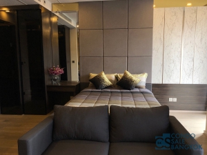 For rent Ashton Asoke 1 bed room 35 Sq.m. with high floor, Just a few steps to  MRT Sukhumvit and BTS Asoke.