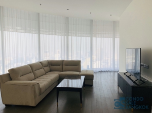 Magnolia Ratchadamri, Full Furnished 2 bedrooms 108.08 Sq.m. for rent. Close to BTS Ratchadamri and CentralWorld