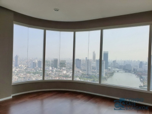 Want to sell. New condo for sale in Maenam Residences. Riverside spacious 159.9 sq.m. 3 beds 3 baths 1 maid very high floor.