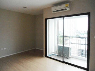 CHEAPEST IN PLOENCHIT! near ploenchit BTS. Easy access to expressway. 60 sq.m. 1 bedroom Unfurnished.