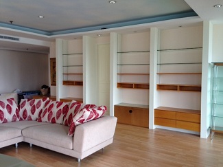 Wireless Road, Panoramic View, 215 sq.m. for 2 bedroom plus maid room and 2 bathroom. Pet Allowed.