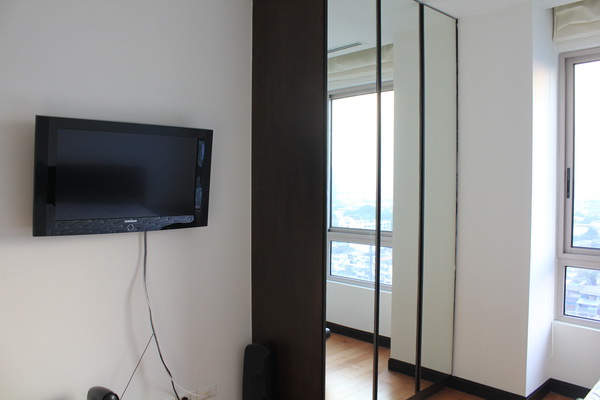 Sukhumvit 49 , 48 sq.m.for 1 bedroom 1 bathroom with shower and bathtub