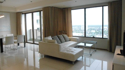 Sukhumvit 24, Luxury Condo with good view, 110 sq.m.2 bedroom , 3 bathroom with balcony