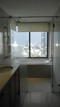 Sukhumvit 24, Luxury Condo with good view, 110 sq.m.2 bedroom , 3 bathroom with balcony