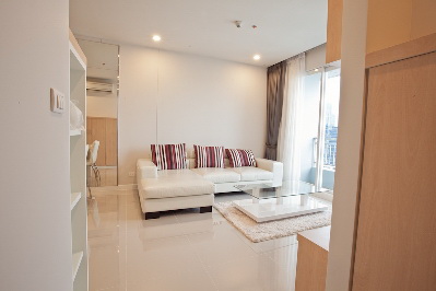 condo for sale in Sukhumvit The Circle. Fully furnished 72 sq.m. 2 bedrooms. Easy access to Nana area and BTS. Super high floor!