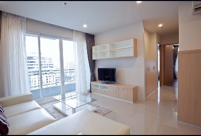 condo for sale in Sukhumvit The Circle. Fully furnished 72 sq.m. 2 bedrooms. Easy access to Nana area and BTS. Super high floor!