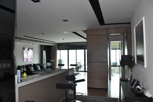 Stunt panoramic view of Bangkok 221 sq.m. 2 bedrooms + 1 study and 3 bathrooms. Balcony in every room. Semi-Furnished. One of a kind!