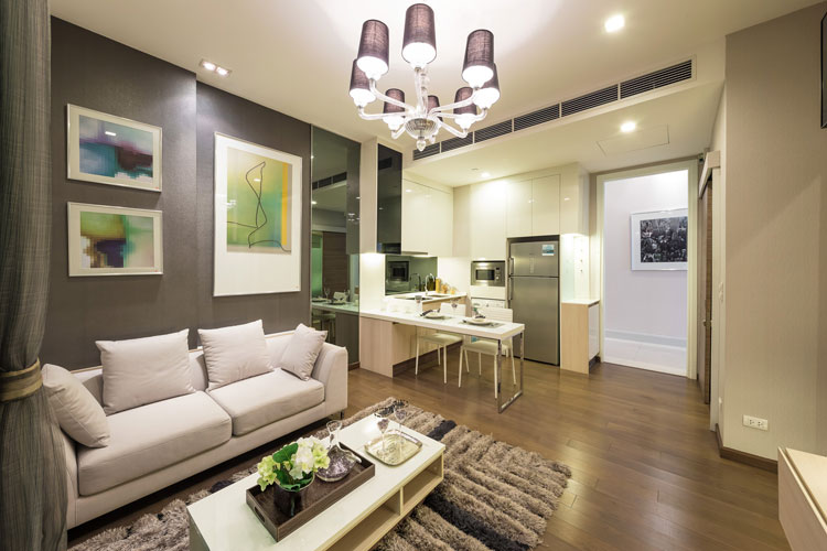 Fully furnished 3 bedrooms super luxury in Sukhumvit - Asok area. Easy access to MRT - BTS. Project will be completed Dec 2015.