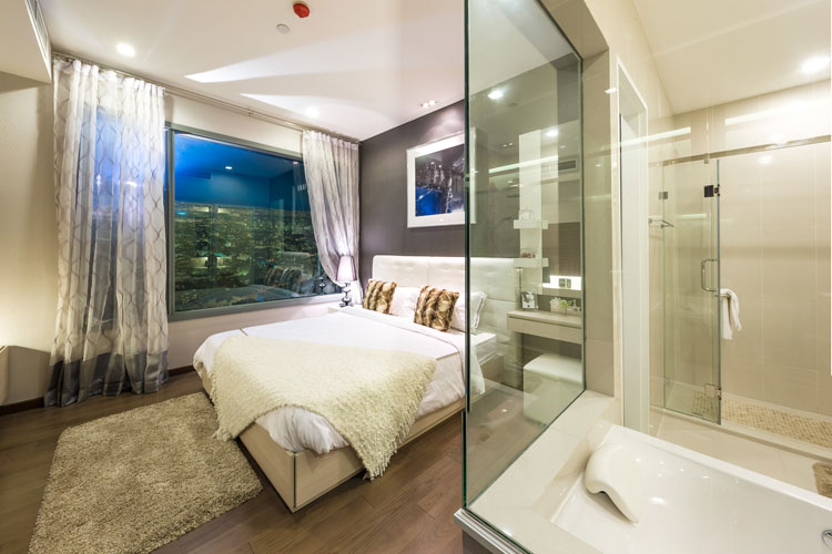 Fully furnished 3 bedrooms super luxury in Sukhumvit - Asok area. Easy access to MRT - BTS. Project will be completed Dec 2015.