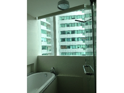Condo for sale in Sukhumvit Bangkok The Millenium Sukhumvit 20. Size 192 sq.m. 3 bedrooms with nice view of Lake and Bangkok city.  Close to Asok BTS and 24/7 grocery store.