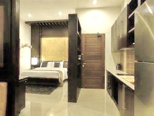 Condo for sale in Chiengmai 1 bedroom 70 sq.m. with private garden plus 20 sq.m. Nice decoration. Assured rental 7% for 5 years