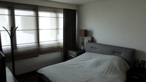 spacious one bedroom condo for sale in Sathorn area. fully furnished 73.25 sq.m. Easy access to expressway.