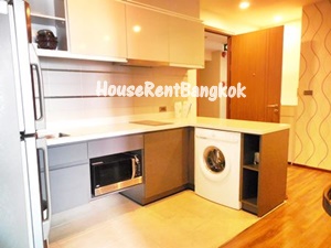 High-rise condo for RENT or SELL by Sukhumvit road, near Prakanong BTS, unit on high floor, facing SE, fully furnished.