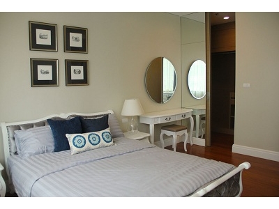 Sell with Tenants at Sukhumvit 24, Near BTS Prompong for 2 bedrooms with 2 bathrooms