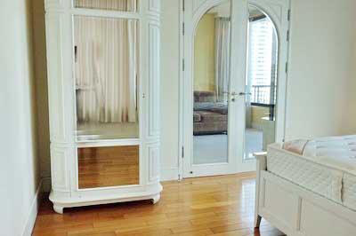 Sukhumvit 22 , Condo for Sale 1 bedroom 53 sqm. with Superb View!