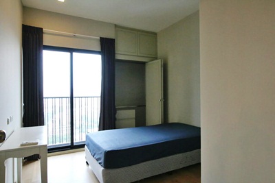 Condo for sale with tenants at Sukhumvit 63 (Ekkamai), Only 100 m. walking to Ekkamai BTS