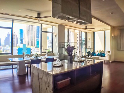 Exclusive & Luxury Duplex unit in the heart of Bangkok