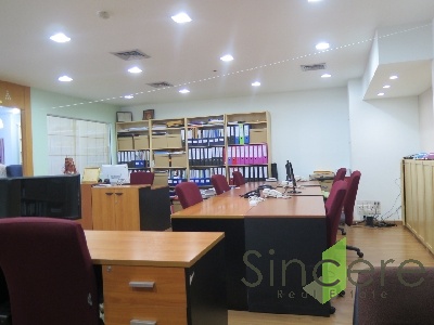 Office for sale 300 m. from BTS Phayathai