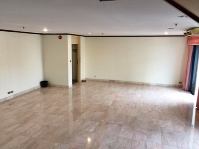Good price condominium for sale  at sukhumvit 59, Duplex spacious and perfect for family.