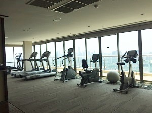 HOT! Condo for sale, 1 bedroom 67 sq.m. 3 mins walk to BTS Asoke. High floor with superb view and comfortable .