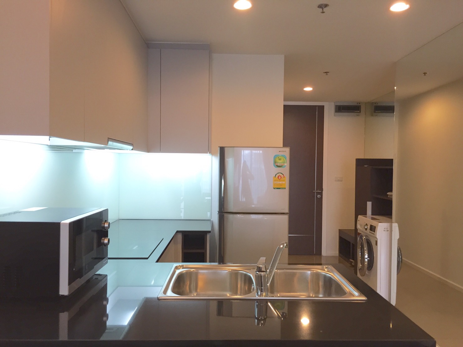 Condo for Rent 5 mins walking to BTS, Asoke-Sukhumvit, 2 Bedrooms, fully furhished, 82.5 Sq.m.