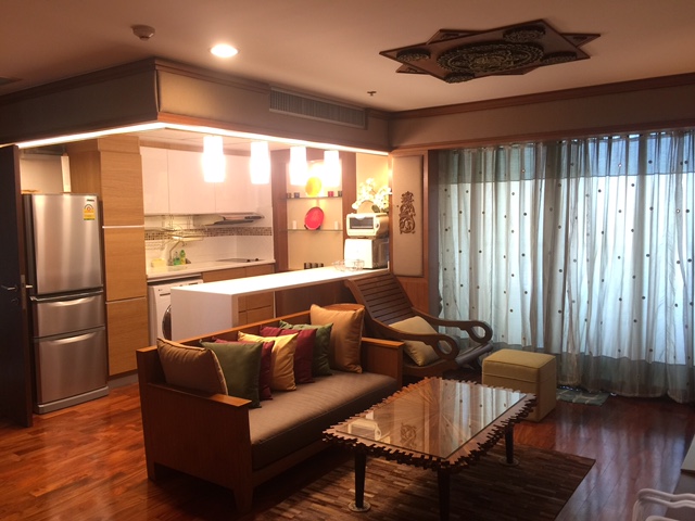 Urbana Lungsuan condo for rent in Bangkok 1 bedrooms 61 sq.m. 5 Mins. walk from BTS Chidlom
