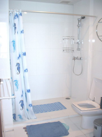 Condo for rent!! Urbana Langsuan, High floor, City view, 2 bedrooms 90 sq.m. Walk to Chidlom BTS.