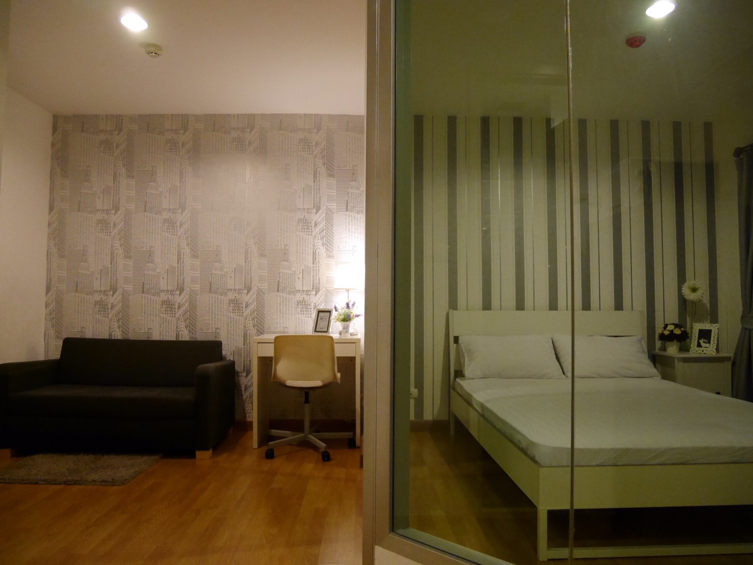 Aspire rama 4 condo for rent in Bangkok 1 bedrooms 28 sq.m. Facing south, Near Ekkamai BTS