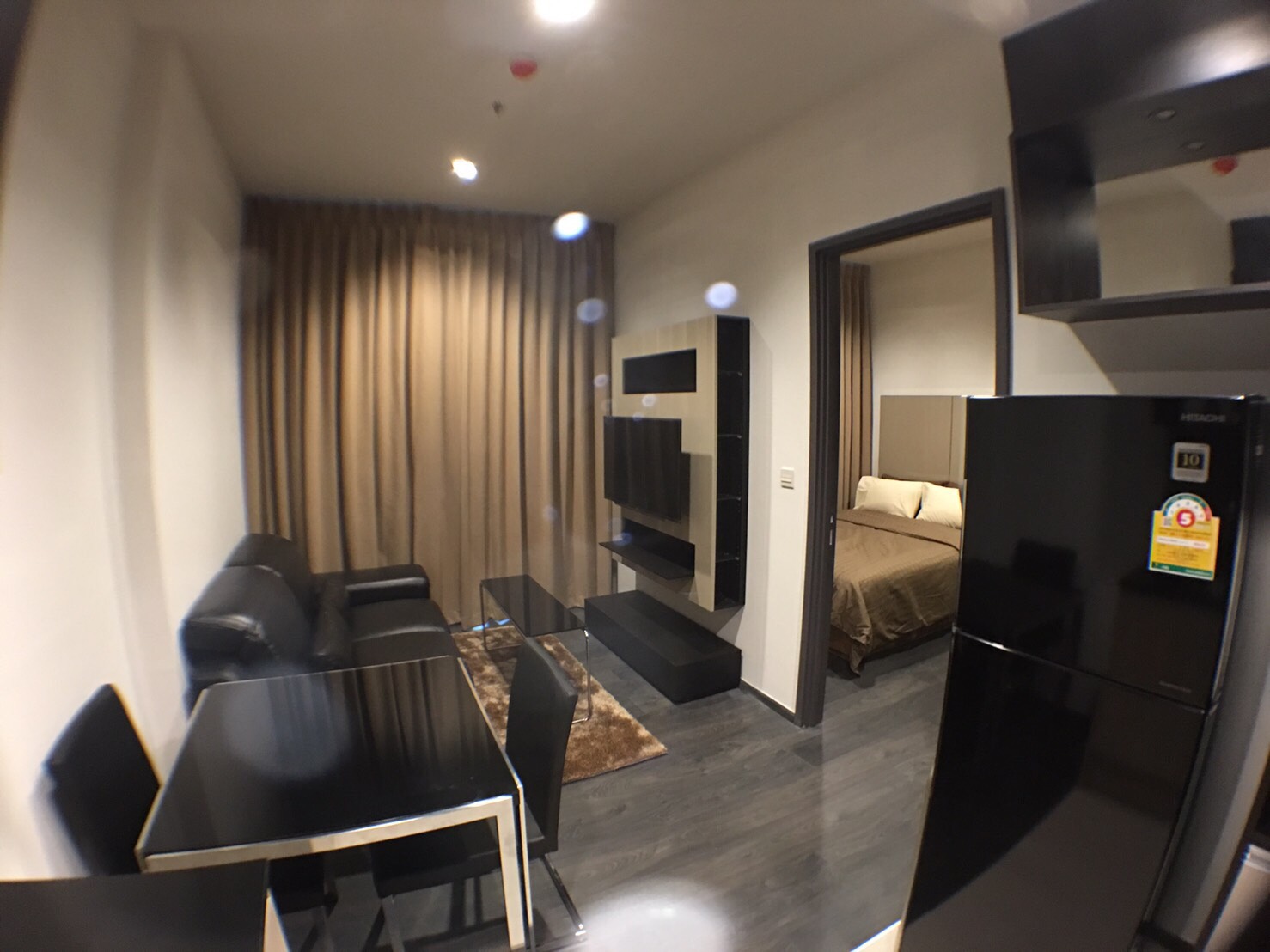 Condo for Rent!! Edge Sukhumvit 23,1 bed Size 30 Sq.m. Near BTS Asok and MRT Sukhumvit.