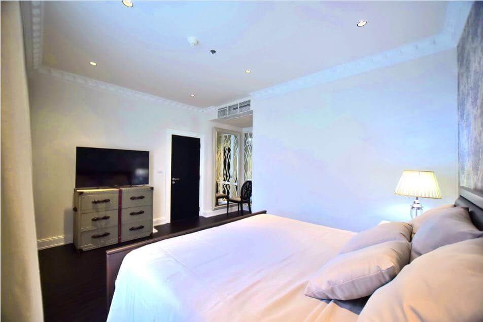 Condo for rent/sale, Duplex Corner Unit, Most Luxurious Decoration, 2+1 bedroom 136 Sq.m. Near Phrom Phong BTS.