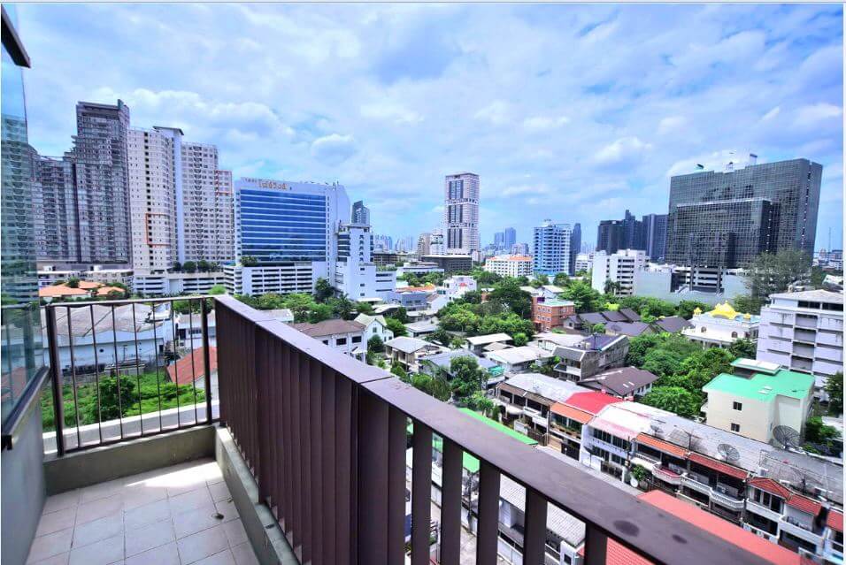 Condo for rent/sale, Duplex Corner Unit, Most Luxurious Decoration, 2+1 bedroom 136 Sq.m. Near Phrom Phong BTS.