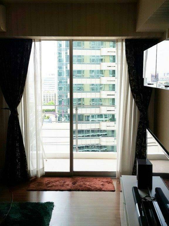 My Resort condo for sale in Bangkok, 2 bedroom 72 sq.m. High floor, Walking distance to the Petchburi station.