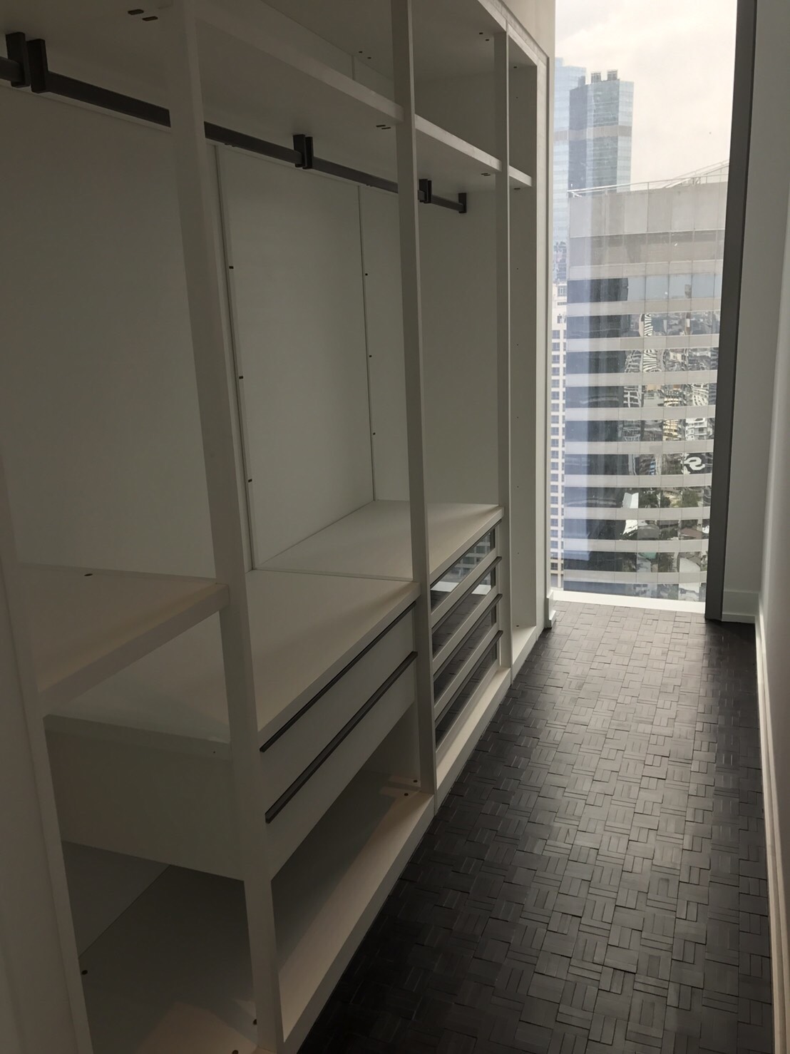 Super luxury condo for sale in Bangkok, Ritz Carlton Residence 2 bedroom 156 sq.m. Nice view, Fully fitted, Near Chongnonsee BTS