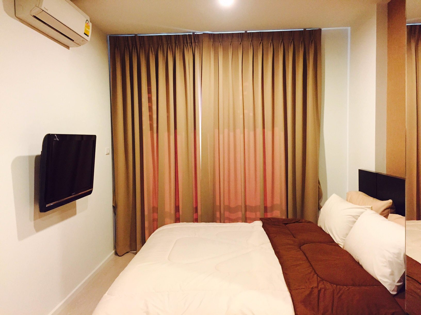 Rhythm Sathorn Narathiwas, Good views, 1 bedroom 38 Sq.m. Near Chong Nonsi BTS.