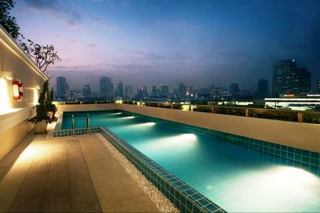 The Address Sukhumvit 42, Close to Ekamai BTS. Fully furnished 1 bedroom, 45.5 Sq.m. walk to Ekkamai BTS station